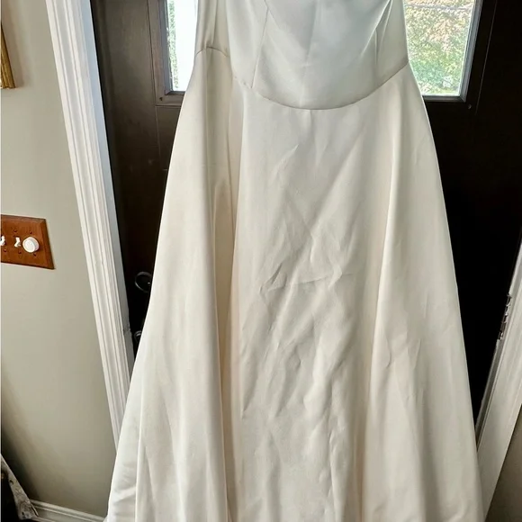 White Off-Shoulder Puff Sleeve Wedding Gown - Picture 8 of 13